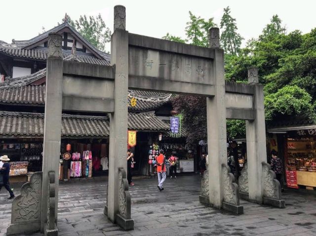 四川 | 走訪成都西蜀第一街：拜武侯、逛錦里