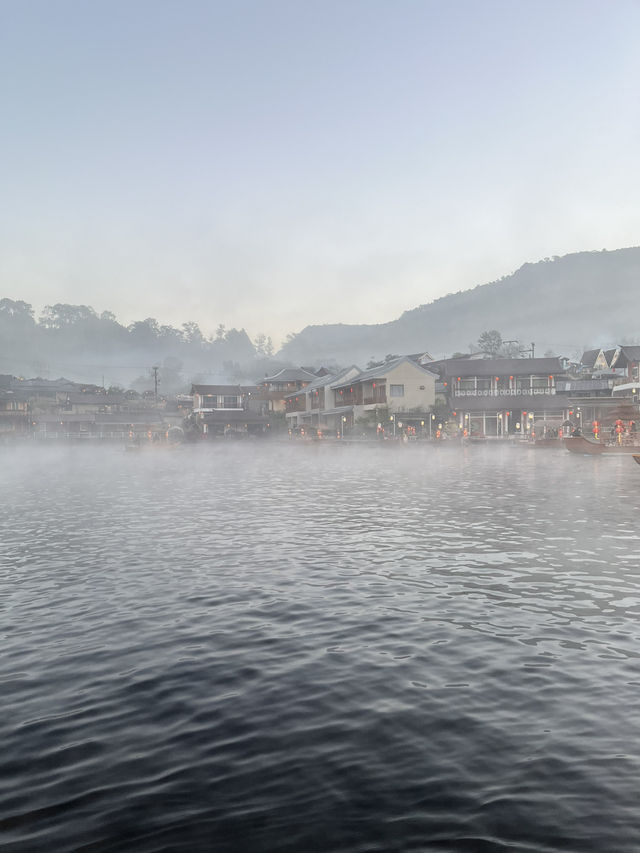 ล่องเรือบ้านรักไทย ก่อนตายไปลองสักครั้ง 