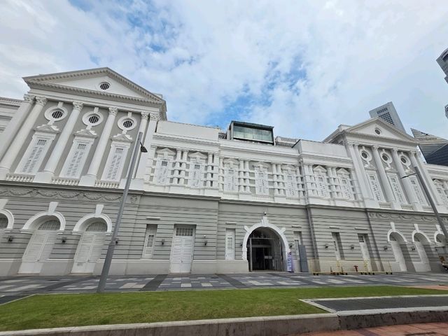 Victoria Memorial (Concert) Hall: A Timeless Icon in Singapore