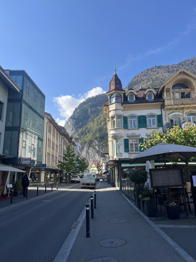 【🇨🇭瑞士自駕一天全搞定攻略】盧塞恩→因特拉肯→格林德瓦：美景比坐少女峰火車更壯觀！🚗🏔️  
