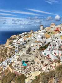 Drenched in Blue – Driving Across Dreamy Santorini