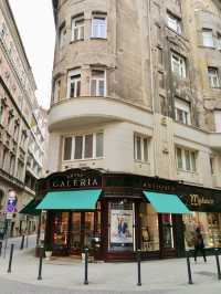 Strolling Into Sophistication: Ernst Gallery & Budapest’s Hidden Elegance