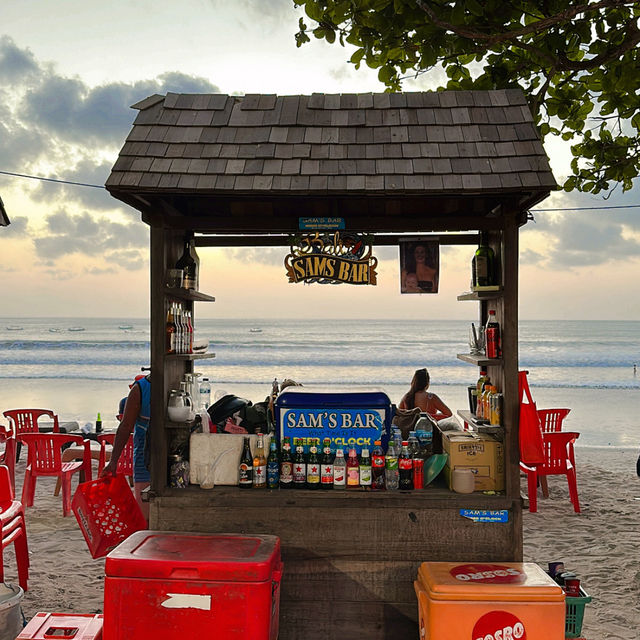 Kuta Beach: Where the Sky Says Goodnight in Gold✨💛