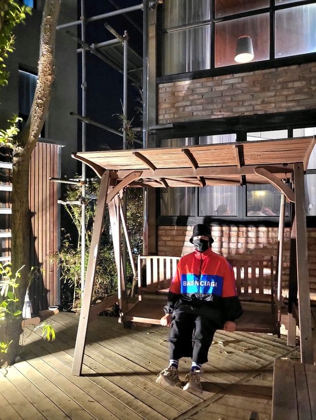 밤분위기가 운치있는 송정 감성카페