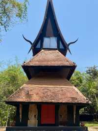 A budget trip to Baan Dam Museum in Chiang Rai👬👍💐😎