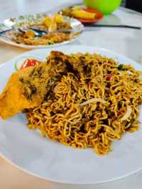 Beyond the Bowl: Muar Soup House – Where Authentic Flavors & Big Portions Reign!