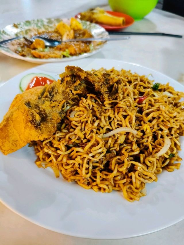 Beyond the Bowl: Muar Soup House – Where Authentic Flavors & Big Portions Reign!