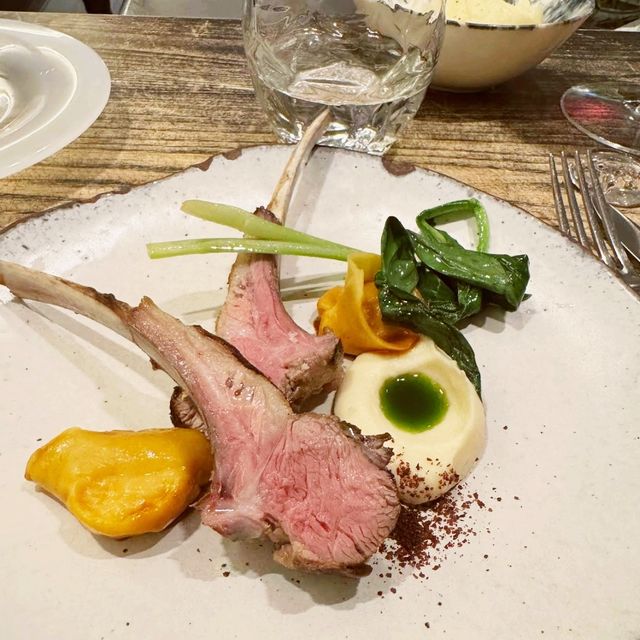 Pave flower Restaurant