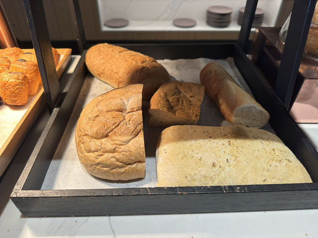 🍽️ Breakfast Delight at Café 168, G Hotel Gurney