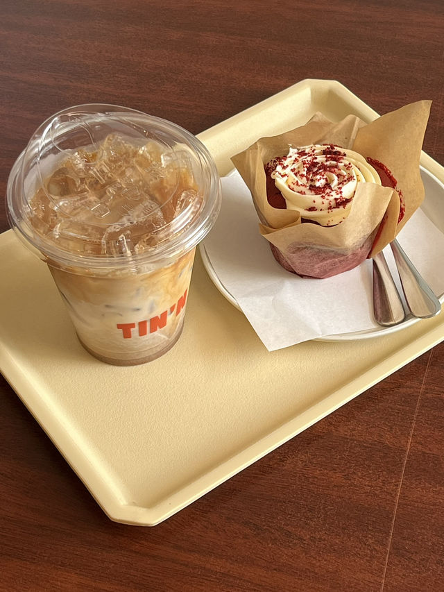 ☕️ TIN’N Café – Spacious, Stylish, and Sweet