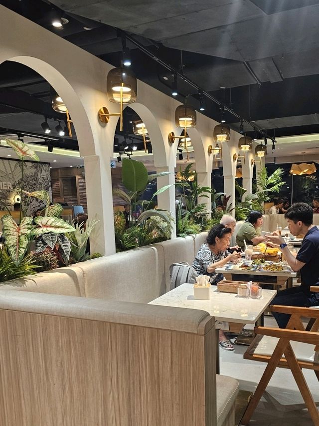泰式火鍋，熟食飲品超豐富