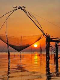 ล่องเรือทะเลน้อย