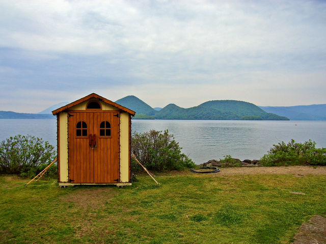 🌅 Lakeside Bliss at Toya Sun Palace: Onsen Dreams and Mountain Views