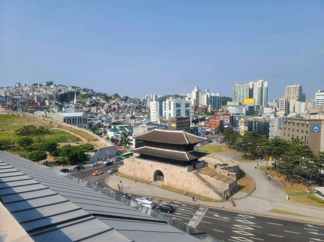 호캉스하기 좋은 JW 메리어트 동대문 스퀘어 서울 이그제큐티브 디럭스 트윈룸