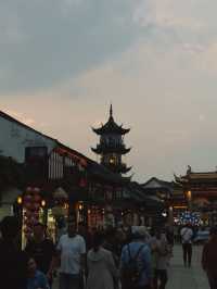 แต่งชุดจีนโบราณเดินเล่นที่เมืองโบราณโจวจวง