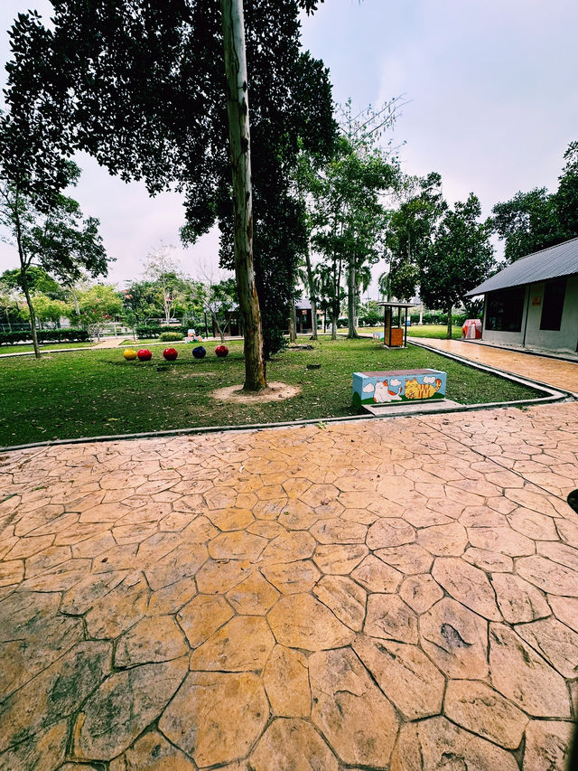 Strolls, Smiles & Serenity at Cyberjaya Lake Garden
