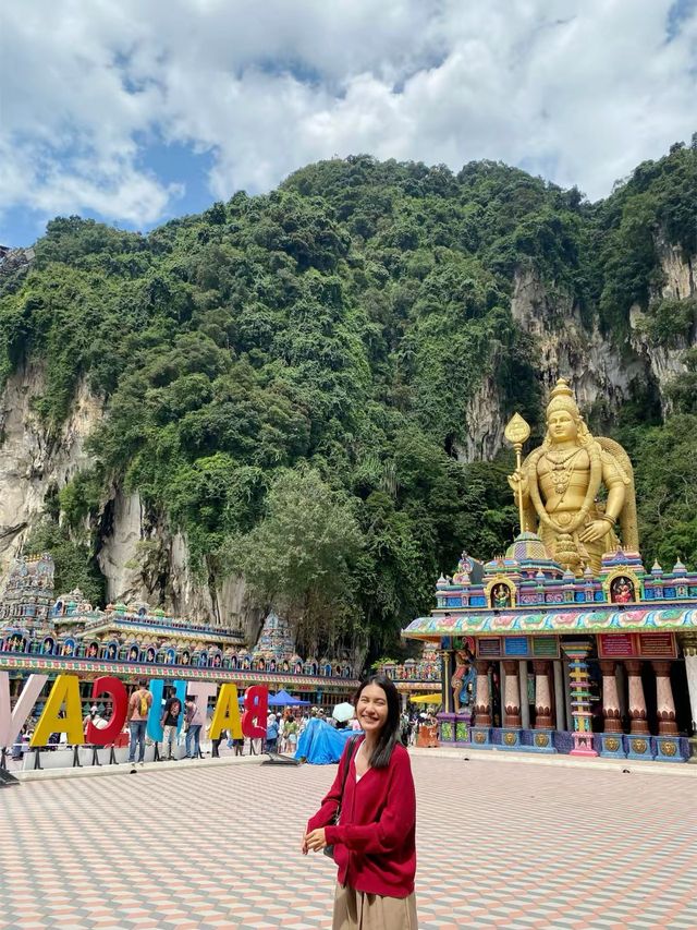 สถานที่ศักดิ์สิทธิ์และธรรมชาติ Batu Caves  สถานที่ศักดิ์สิทธิ์และธรรมชาติ Batu Caves