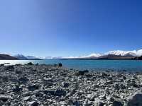 紐西蘭旅遊—🌊 Lake Tekapo Scenic｜藍色湖畔的無邊詩意