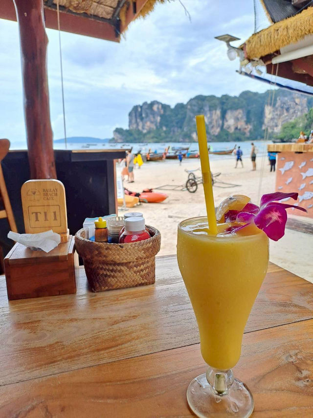RAILAY BEACH CAFE 🌊🏖️🥤 RAILAY BEACH CAFE 🌊🏖️🥤