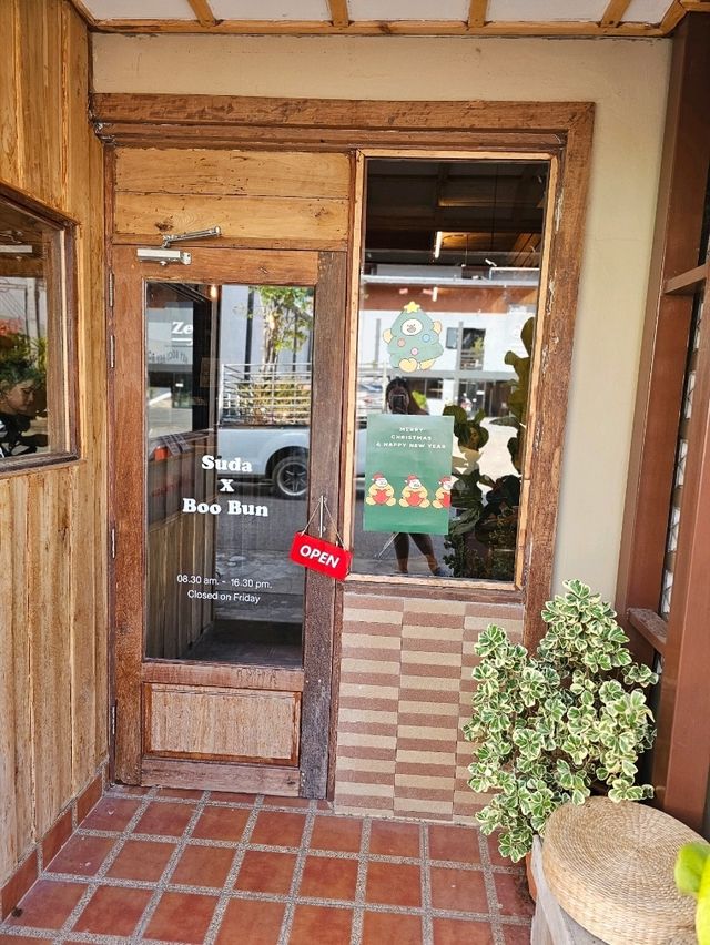 ขนมปังเนยสด น่าทาน BooBun in Prachuap ขนมปังเนยสด น่าทาน BooBun in Prachuap