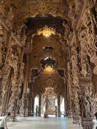 🛕 The Sanctuary of Truth – Pattaya’s Architectural Wonder 🌅