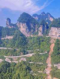 Into the Avatar World: Exploring Zhangjiajie’s Floating Peaks