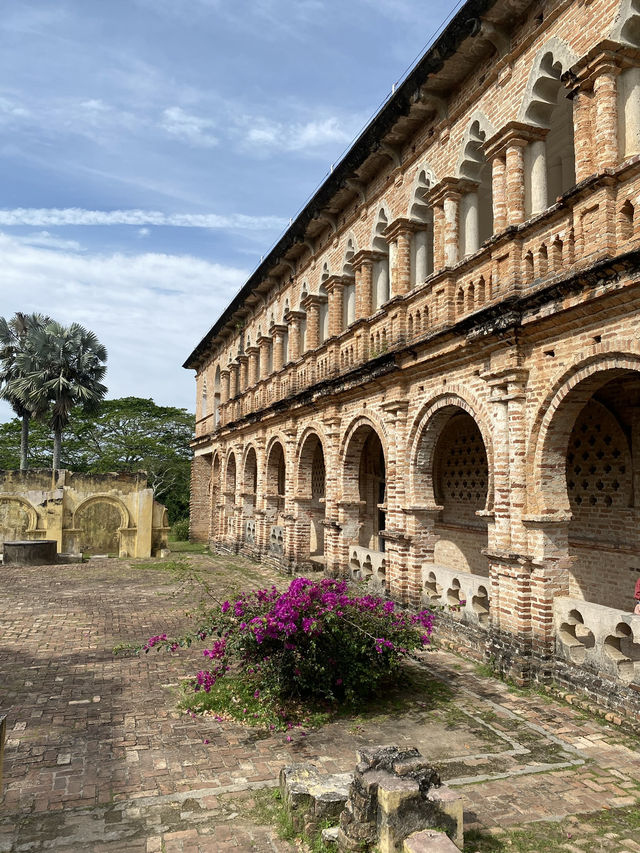 Caves, Coffee & Calm — A Weekend in Ipoh