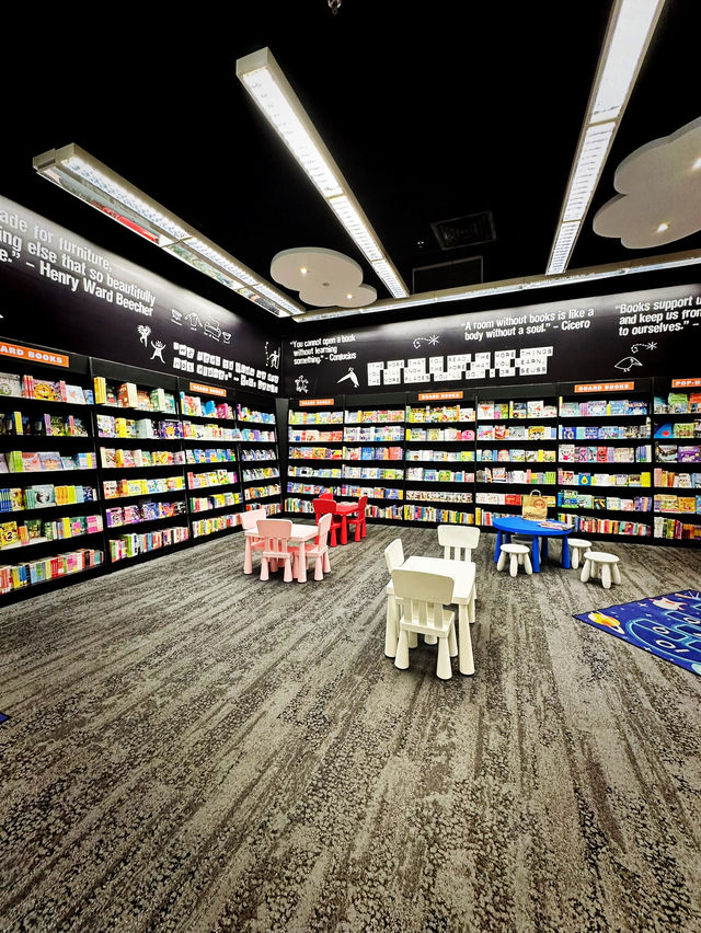 A Literary Wonderland: BookXcess Pavilion KL 📚✨ A Literary Wonderland: BookXcess Pavilion KL 📚✨
