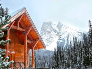 คานานาสกิส