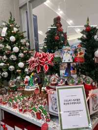 예쁜 크리스마스 트리 가득한 모던 하우스🎄