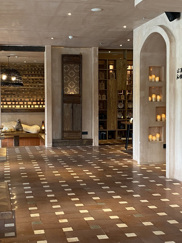 丹霞山江畔最棒的酒店- 悠然江畔設計師藝術酒店 丹霞山江畔最棒的酒店- 悠然江畔設計師藝術酒店