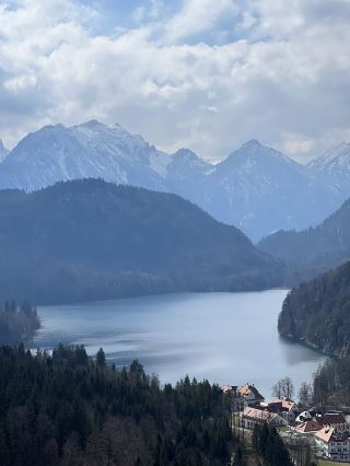 동화 같은 풍경 속에서 만난 퓌센의 고성