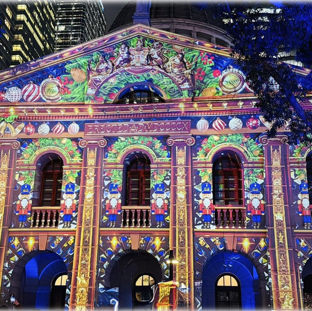 Chromesthesia in Glass and Glow Chromesthesia in Glass and Glow