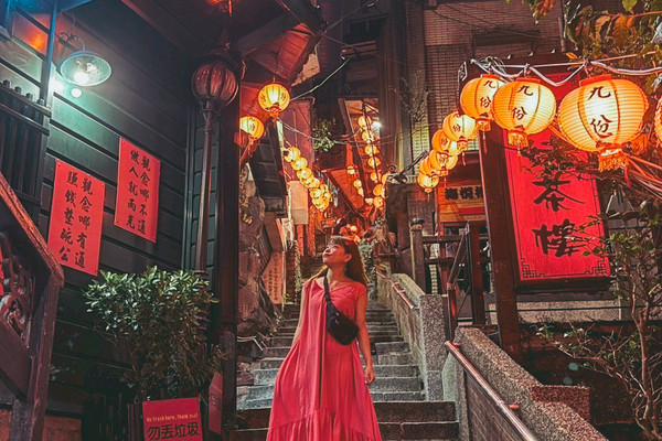 静けさを取り戻した夜と早朝の九份 | Trip.com — Тайвань