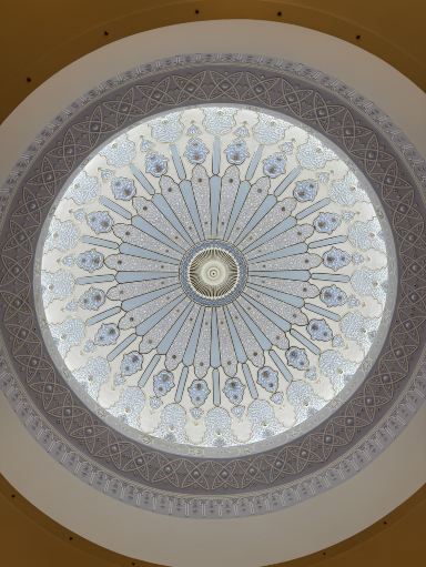 イスラム教抽象画 白フレーム付き　クアラルンプールイスラム美術館 クアラルンプールにあるこちらのイスラム美術館は、半日たっぷり楽しめ