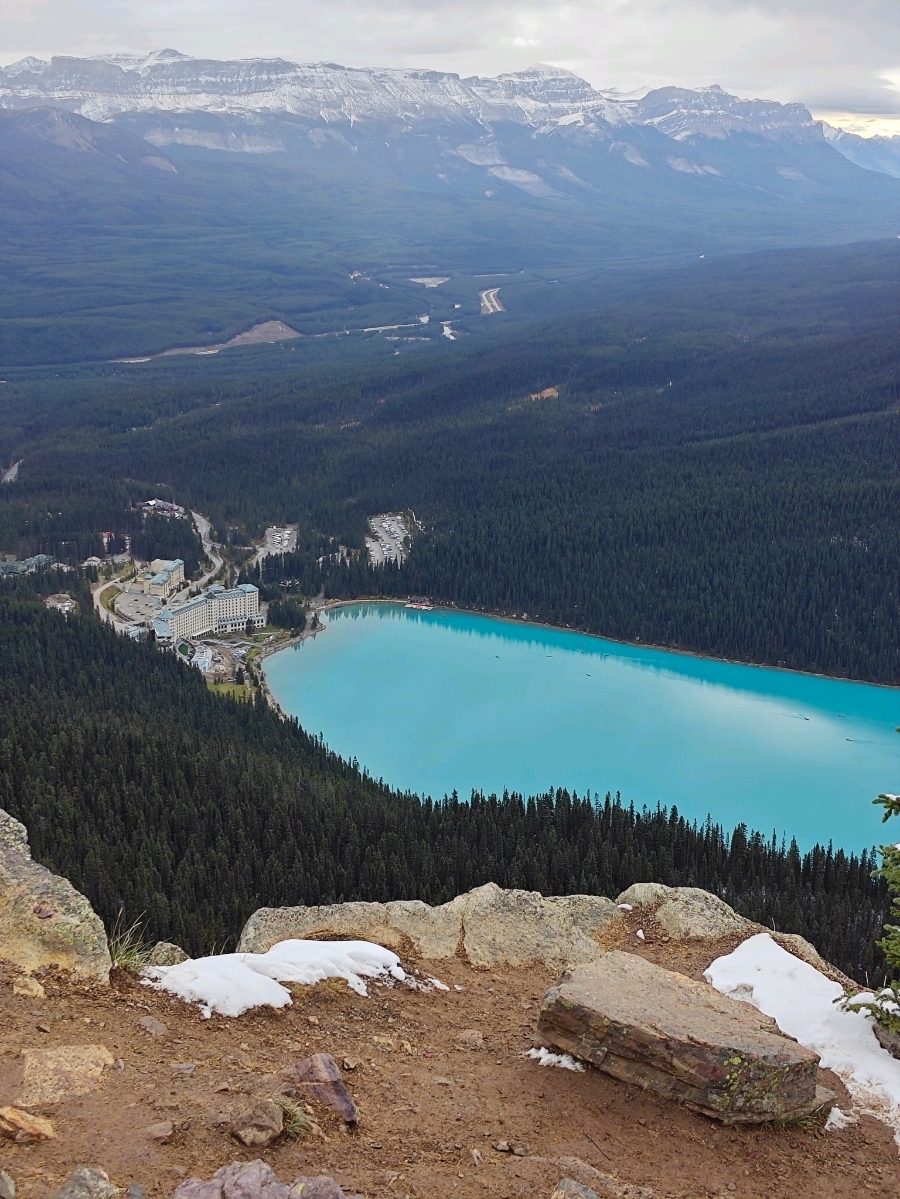 The Big Beehive: Một cung đường đi bộ đường dài tuyệt đẹp ở Canada.