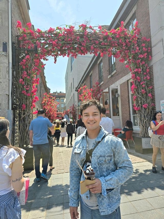 One of the interesting city tour in Montreal, Canada, I falling love this city with historical.