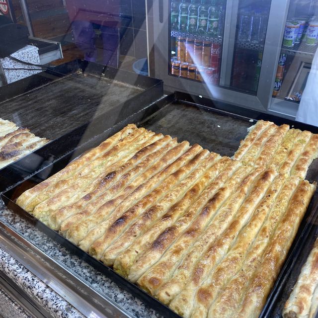 🇧🇦Must Try Bosnian Local food!🥧