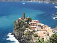 Coastal Charm in Cinque Terre 🌊🏰