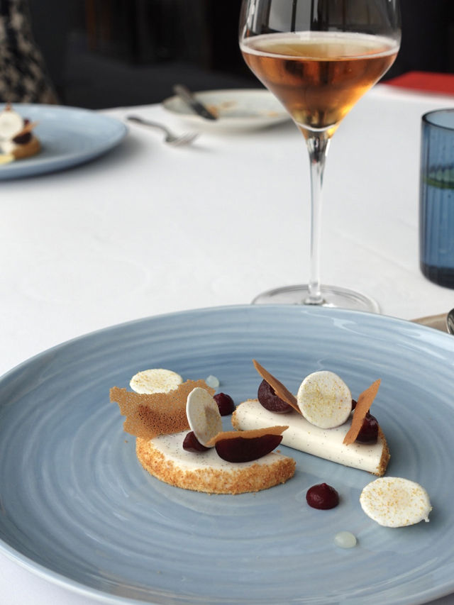 Shanghai | Come to Shanghai Tower, and enjoy the French food