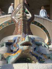 Exploring the colorful wonder of Park Güell 🎨🌿✨