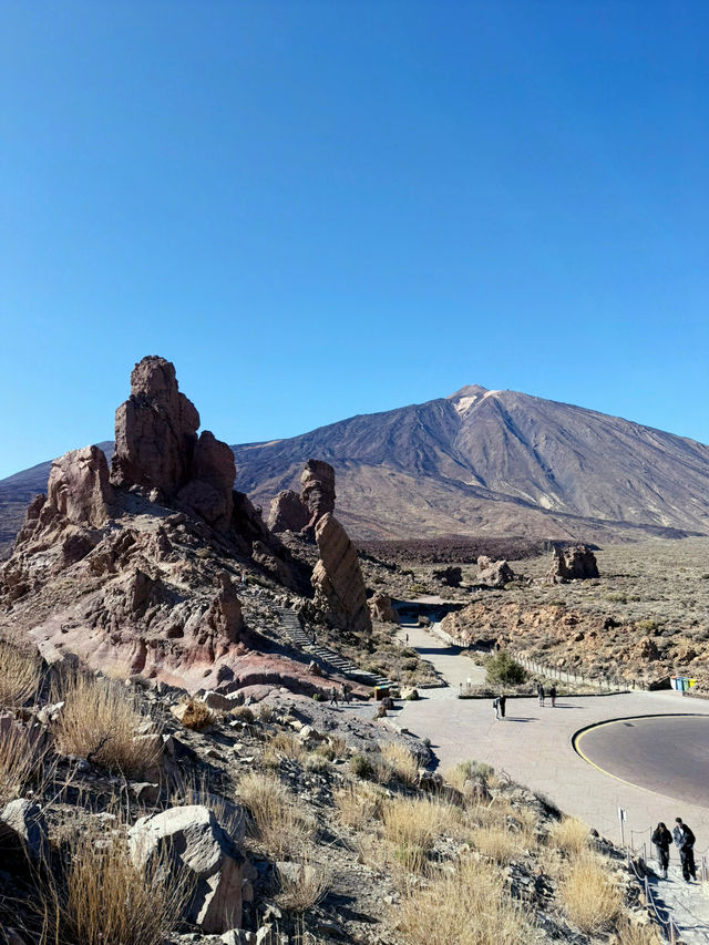 Mount Teide National Park: Tenerife’s Volcanic Crown