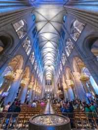 ⛪️ Notre-Dame de Paris: The Soul of Gothic Splendor on the Seine 🕯🇫🇷