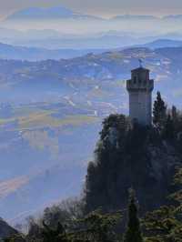🏰🇸🇲 “Tiny Republic, Big History: My Day Exploring San Marino”