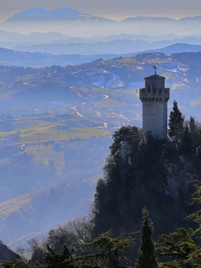 🏰🇸🇲 “Tiny Republic, Big History: My Day Exploring San Marino” 🏰🇸🇲 “Tiny Republic, Big History: My Day Exploring San Marino”