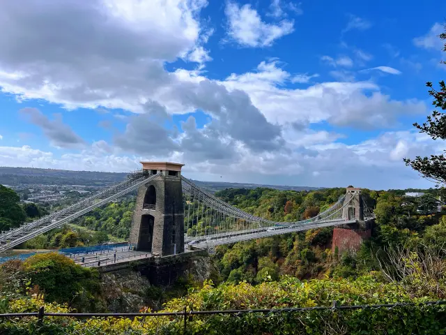 2 Days Exploring Colourful Bristol ✨