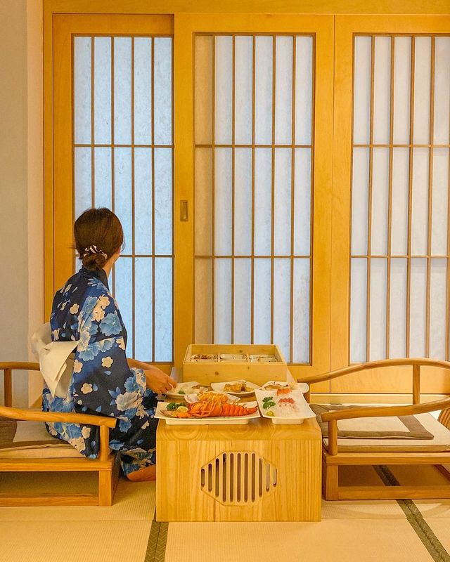 국내에서 두 번째 일본여행 🇯🇵🎏
저번과는 다르게 수영장 & 히노끼탕이 있는 키라키라 룸에 묵었습니다 ✨