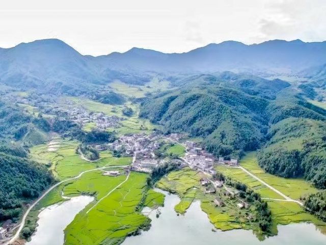 縱然萬世風流，於此可駐足