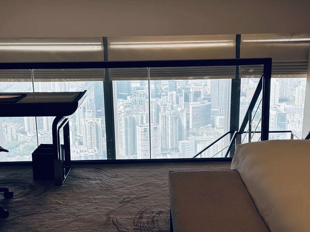 深圳最高的酒店瑞吉酒店擁有複式套房
