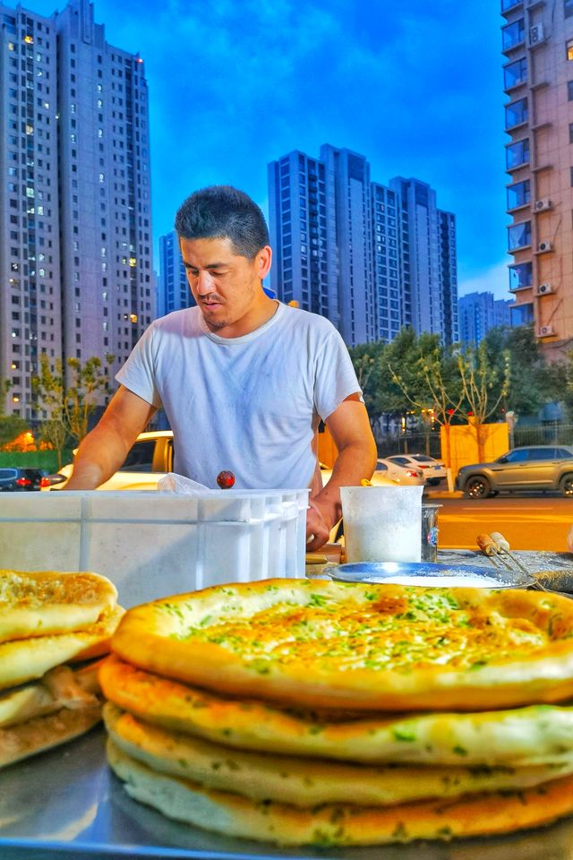 旅行 || 太原龍瑞小區門口的路邊“移動小吃街”美食推薦
